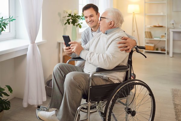 7 Questions to Ask During a Senior Living Tour
